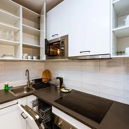Apartman Grabiszynska - Balcony & Workspace - By Rentujemy *